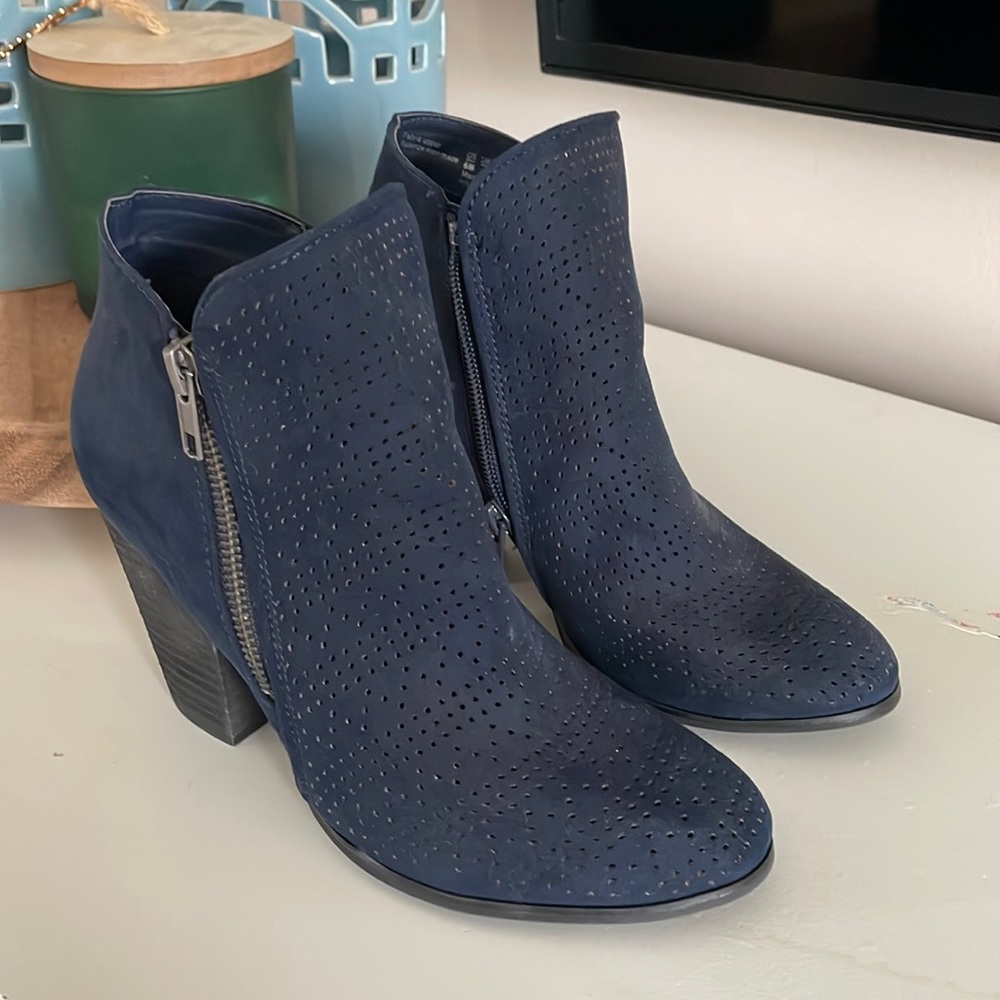 NEVER WORN Carlos Santana shoe boots